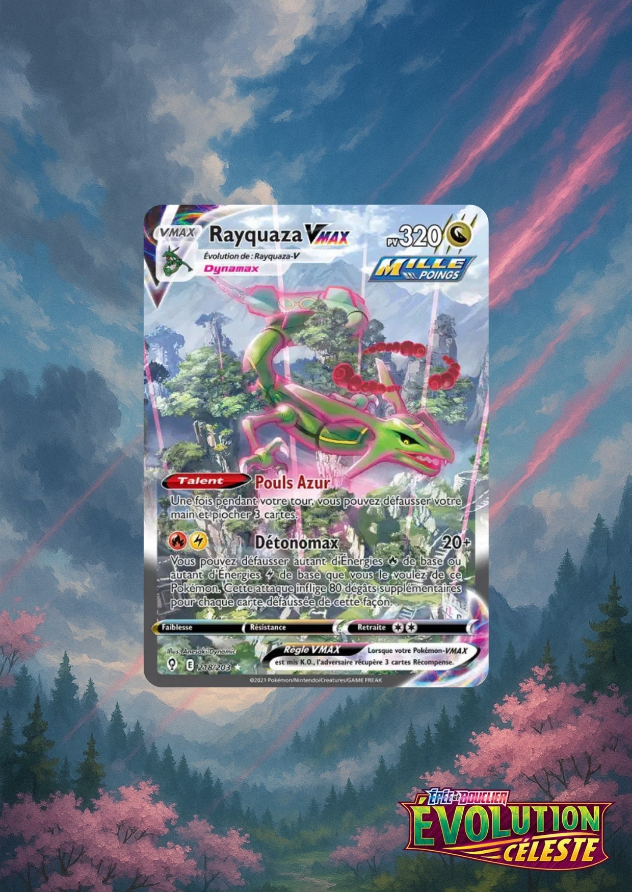 Carte Pokémon Rayquaza VMAX alt, en vol au-dessus d’une jungle luxuriante. Fond ciel rosé et végétation dense. Épée & Bouclier : Évolution Céleste.

